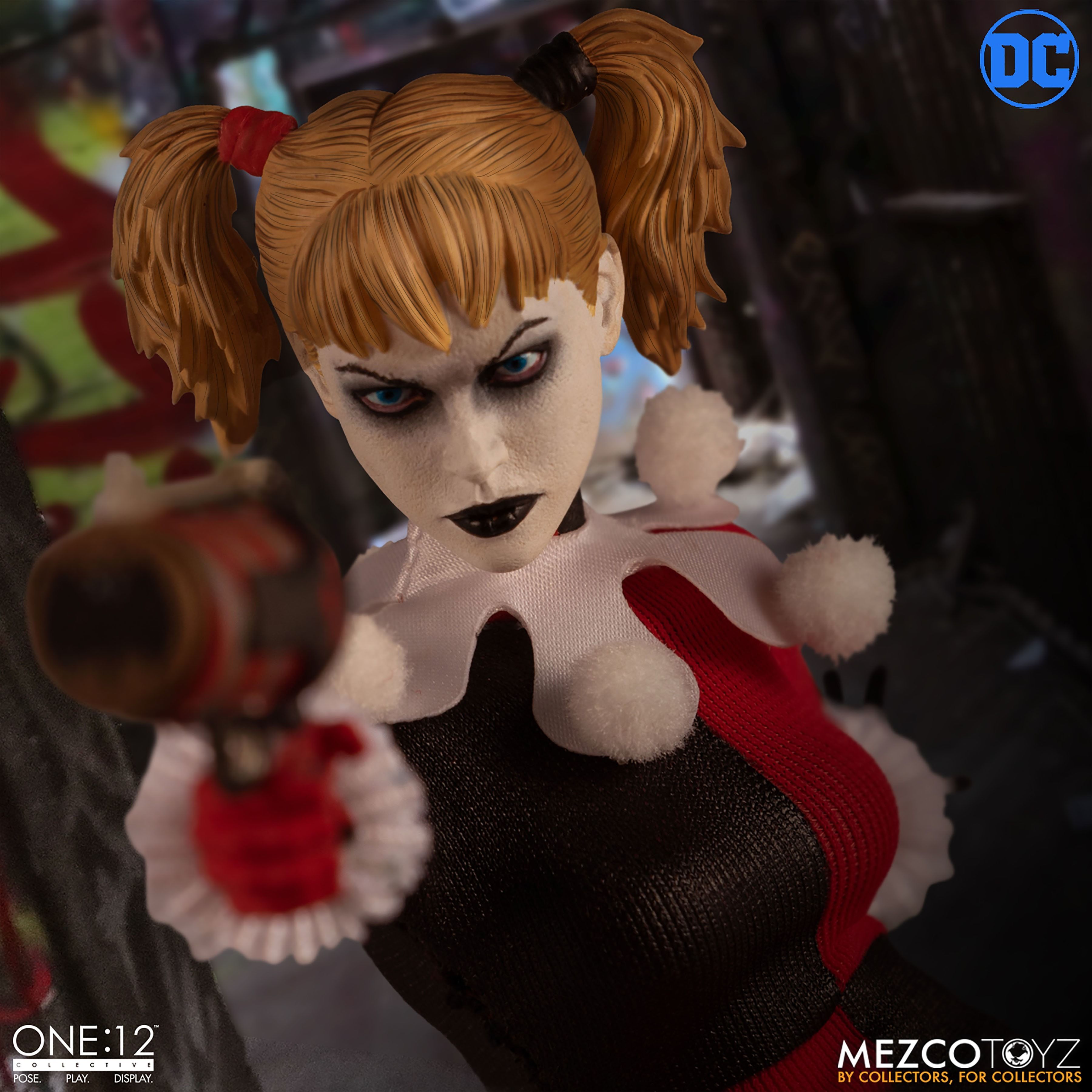 One:12 Collective Harley Quinn - Deluxe Edition