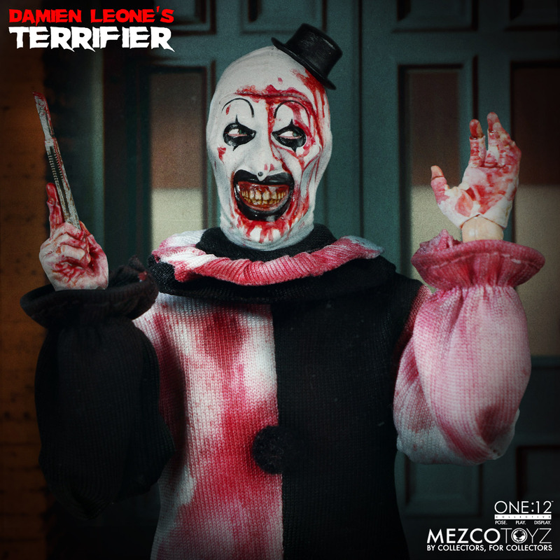 Mezco Terrifier: Art The Clown With Sound - MDS Mega Scale 15-Inch Doll